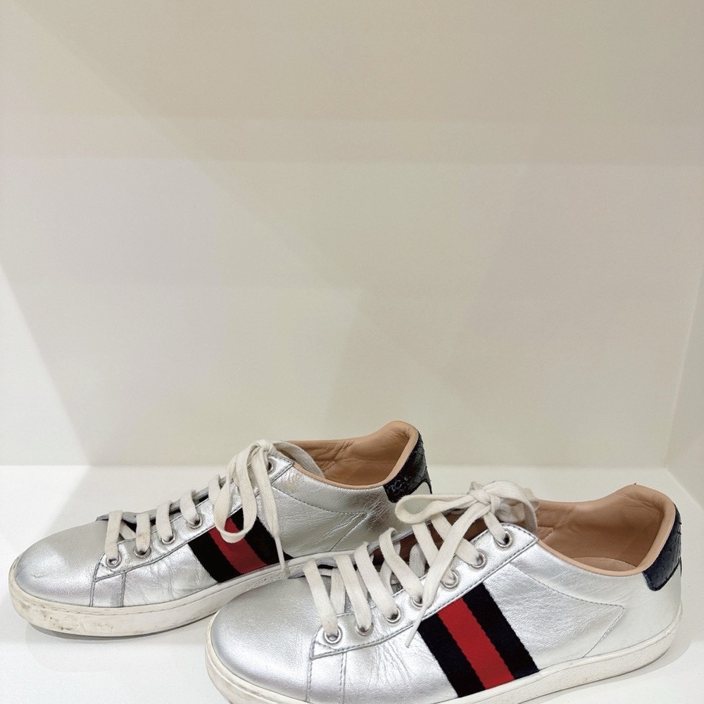 Ace Metallic Leather Low-top
Sneaker